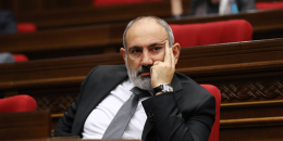 Փաշինյանը խիստ հրահանգ է իջեցրել գյումրեցի ՔՊ-ականներին, որ «ռեխները քիչ ստեղ-ընդեղ շաղ տան»․ «Իրավունք»