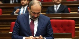 Փաշինյանը պաշտոնյաներին աշխատանքից ազատել է sms-ով. «Հրապարակ»