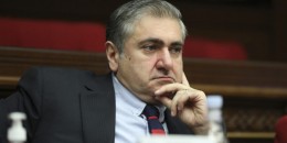 Բա այդ լավության տակից դուրս գալու համար մի Արարատն ուրանալն ի՞նչ է Փաշինյանի համար. Արթուր Խաչատրյան