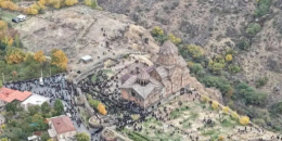 Փաշինյանը կփորձի իր շուրջ հավաքել հոգևորականների, որոնց հետ կքայլի դեպի Մայր Աթոռ․ «Ժողովուրդ»