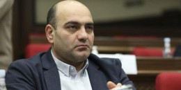 Մեր խնդիրը հիմա պետք է լիներ ոչ թե տոնածառը կամ լուսավորությունը, կամ նույնիսկ հացի խնդիրը, այլ՝ մեր ապրելու խնդիրը․ Թադևոս Ավետիսյան․ Yerkir.am
