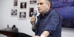 Հիմա, որ Նիկոլը խոսում է եկեղեցին բարեփոխելու մասին, եփած հավերը ծիծաղից կչկչում են. Դերենիկ Մալխասյան