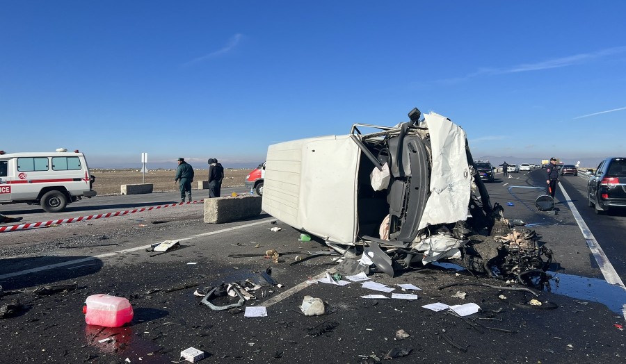 Մանրամասներ Երևան-Գյումրի ավտոճանապարհին տեղի ունեցած խոշոր ավտովթարից. կան զոհեր և վիրավորներ