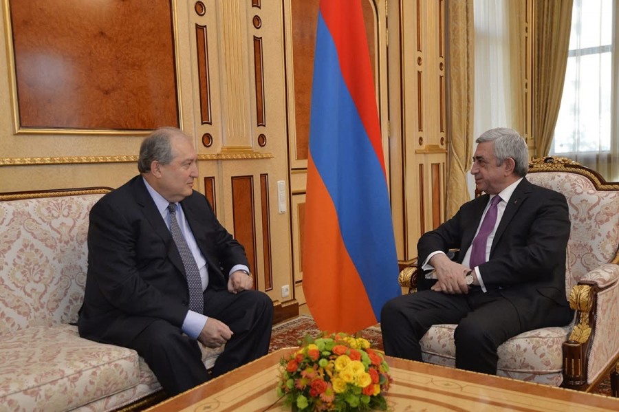 Ո՞վ էր խնդրում ՀՀԿ-ին փոխել սահմանադրությունը և այն կարել օրվա իշխանությունների &laquo;հագով&raquo;. Միհրդատ Մադաթյան