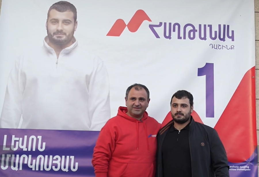 Սևակ Խաչատրյանին մեծ ոգևորությամբ են դիմավորել Զվարթնոց թաղամասում