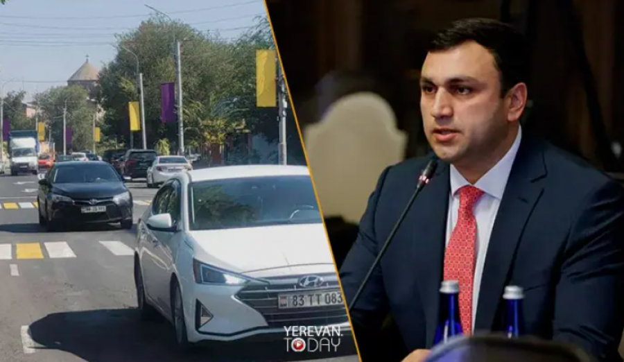 Դրոշի փոխարեն՝ գունավոր կտորներ. Մեխակյանը վախեցել է, որ դրոշը դուր չի գա Փաշինյանին․ «Հրապարակ»