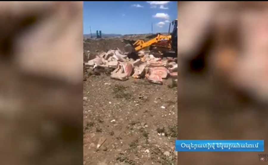 Թաղման եղանակով ոչնչացված հավի միսը հանել են հողի տակից և վերադարձրել պահեստ