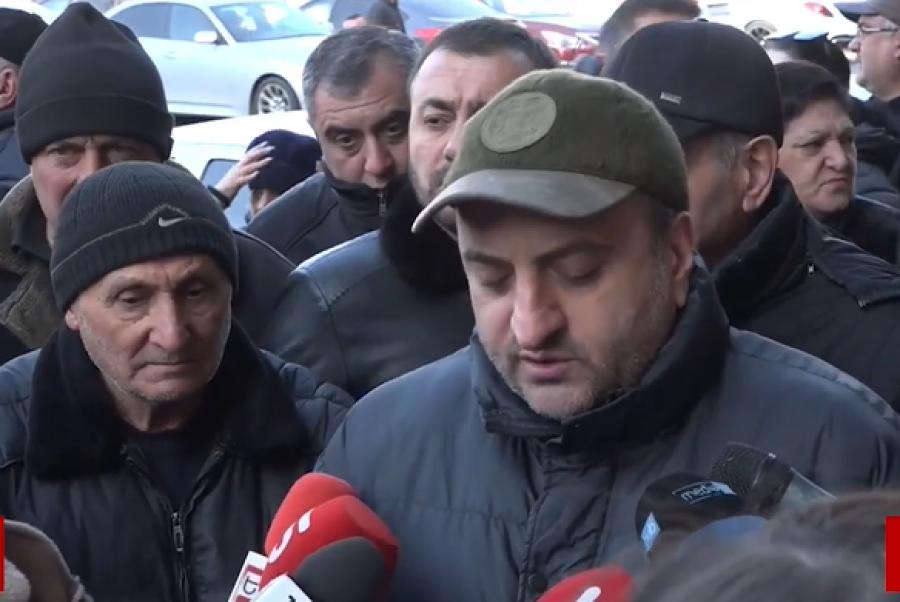 Արա՛, չեմ հասկանում, դուք կազինո՞ եք խաղում ժողովրդի հետ. տնտեսվարող