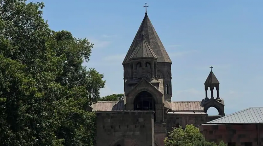 Տեր Արամն ու Տեր Տարոնը չեն ներկայացել․ «Հույս ունենք, որ քահանա հայրերը կվերադառնան կանոնական դաշտ». Մայր Աթոռ