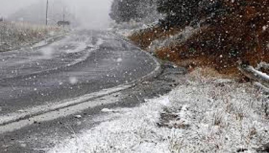 Հայաստանի մի շարք մարզերում, այդ թվում Երեւանում ձյուն է տեղում