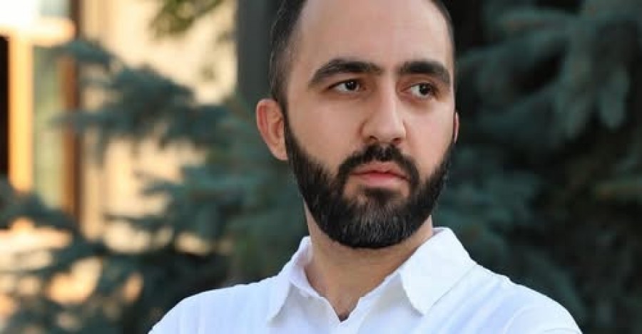 Ոնց բարձր գոռում էին, որ հաղթել էին պատերազմում նույն կերպ էլ գոռում էին, որ եկեղեցուն են հաղթել ու նույն եռանդով գոռում են, որ գալիք ընտրություններում են հաղթելու.  &laquo;Առաջ&raquo; աջակենտրոն կուսակցության հիմնադիր անդամ