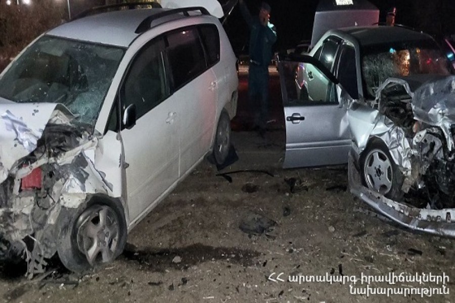 Քուչակ գյուղի մոտ բախվել են Toyota-ն, Lada Priora-ն և Mercedes-Benz-ը. վերջինի վարորդը մահացել է