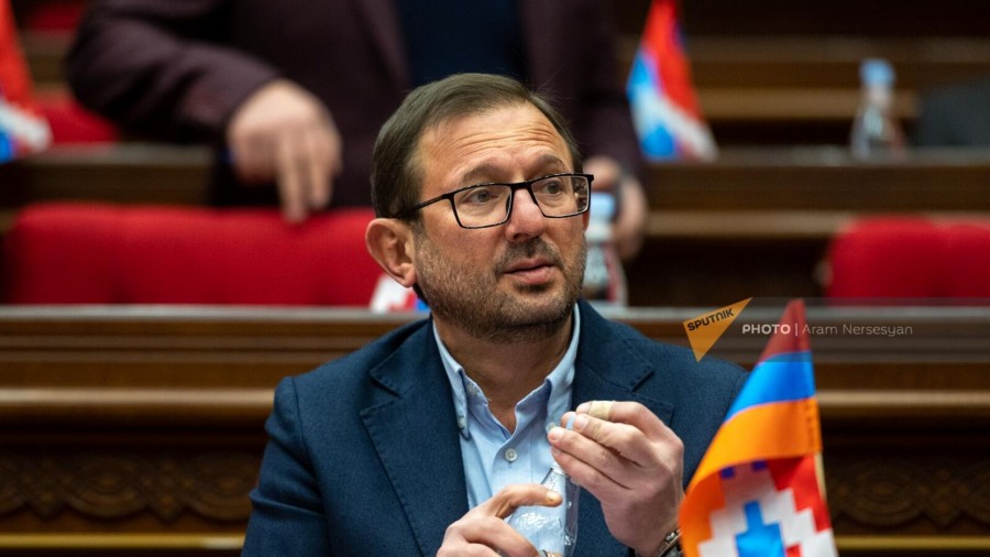 Հանձնաժողովի նիստում ասում եմ՝ ե՞րբ կլինի, ասում է՝ նախկինների ժամանակ... Գեղամ Մանուկյան