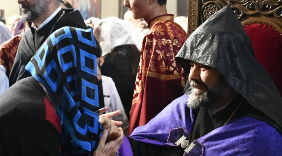 Խնդրենք Սուրբ Հովհաննես Մկրտչի բարեխոսությունը մեր սիրելի առաջնորդի շուտափույթ վերադարձի համար. Արագածոտնի թեմ
