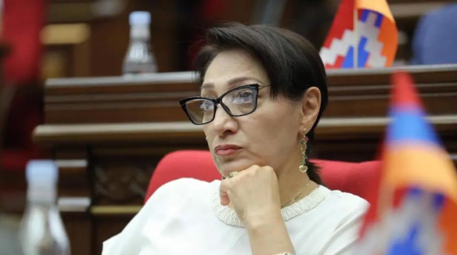 &laquo;Թափառող հավատացյալների հոտն&raquo; ի՞նչն է ծափահարում. Լիլիթ Գալստյան