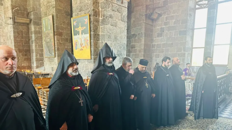 Տեր Երեմիան ու Տեր Ղևոնդը առաջիկային փոխելու են իրենց ծառայության վայրը