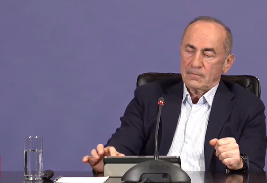 Հմուտ նավապետը փոթորիկի ժամանակ իր փոքրիկ նավը չի հանում օվկիանոս․ Ռոբերտ Քոչարյան