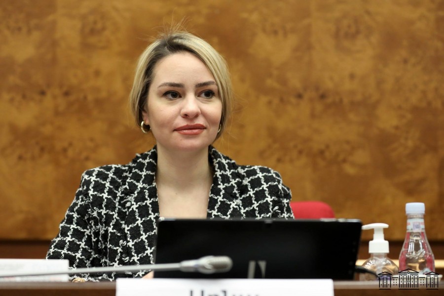 Ամեն ինչից հուզվում են․ &laquo;Հրապարակ&raquo;