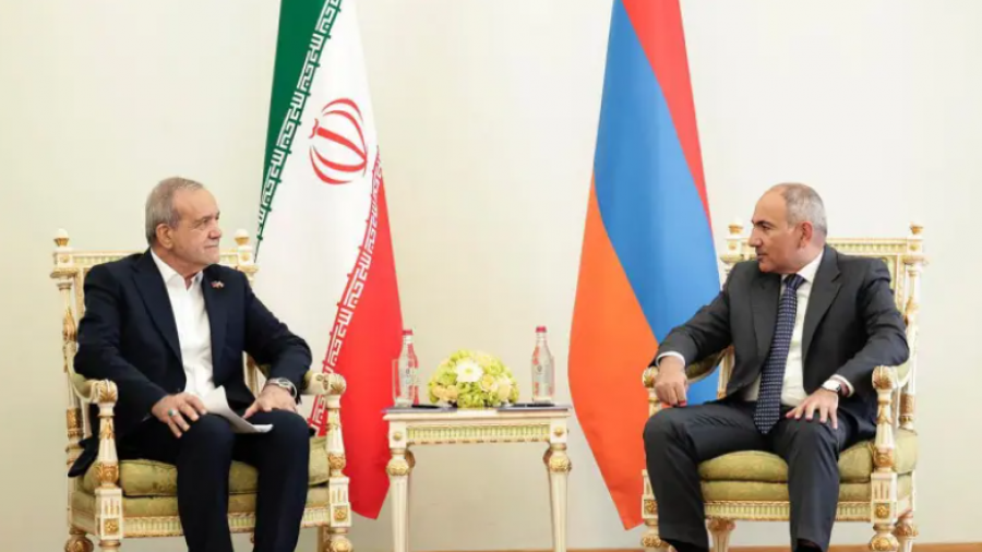 Մեկնարկել է Նիկոլ Փաշինյանի և Մասուդ Փեզեշքիանի առանձնազրույցը