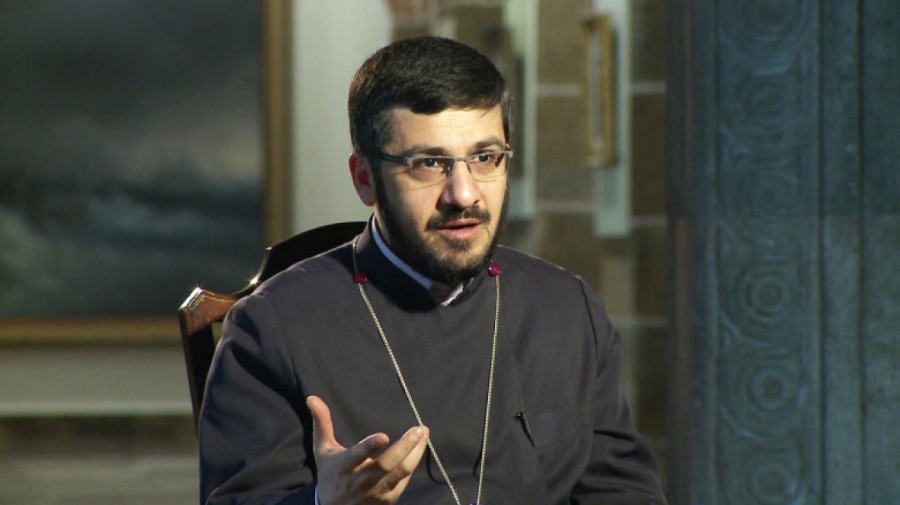 Չկա որևէ դրույթ, որով ասվում է, թե կուսակրոն քահանան ամուսնանում է Եկեղեցու հետ․ Ռուբեն վարդապետ Զարգարյան