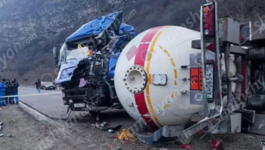 Լոռիում գազատար ավտոցիստեռնը կողաշրջվել ու փակել է ճանապարհը. Shamshyan.com