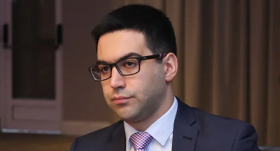 Ֆրիլանսերների համար ստեղծում ենք պայմաններ, որպեսզի չգրանցված լինելն ավելի ձեռնտու չլինի, քան  գրանցված լինելը․ Ռուստամ Բադասյան