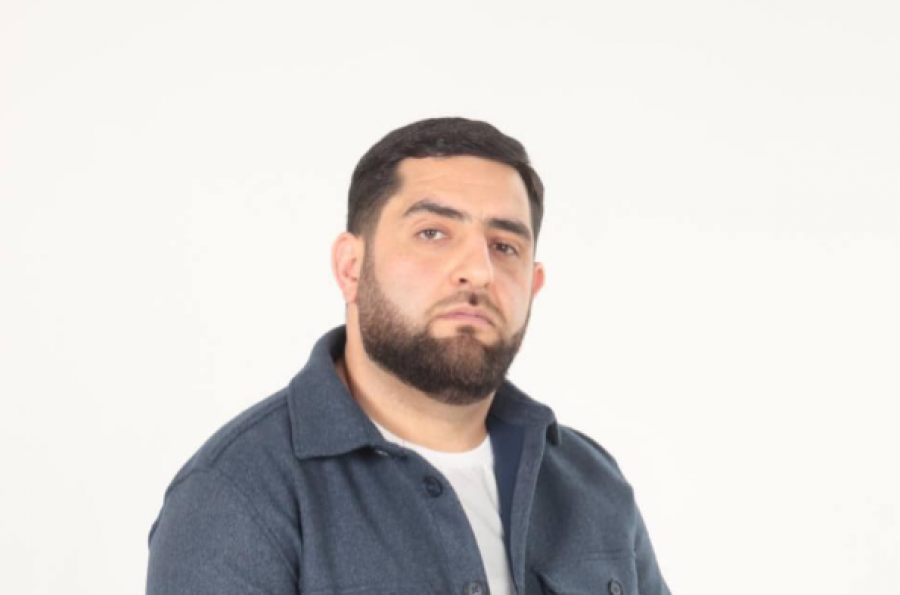 Ես հույս ունեի, որ իր քաղաքական օլիմպոսից մի պահ ՀՀԿ-ի &laquo;ուղեղ&raquo; Աշոտյանը կիջներ ու կպատասխաներ հարցիս, բայց, ինչևէ, եթե դուք որոշել եք էս ձևով խայտառակվել, դրանում ես խնդիր չեմ տեսնում․ Գագիկ Ասատրյան