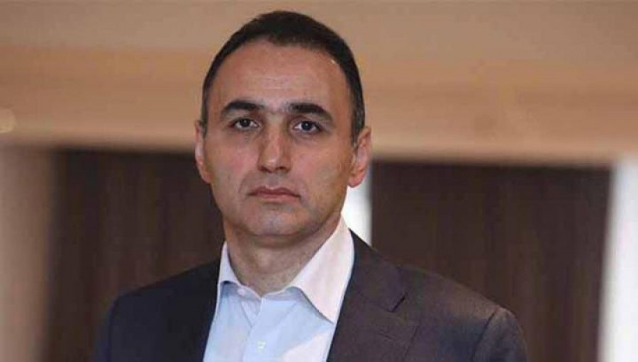 Կառավարության շենքի երեկվա խաղաղ "պաշարումը" մի քանի կարևոր բացահայտումներ արեց. Ավետիք Չալաբյան