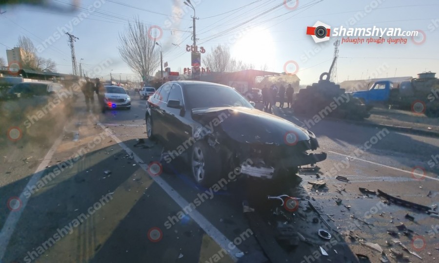 Երևանում բախվել են BMW-ն ու VAZ 21102-ը, կա վիրավոր